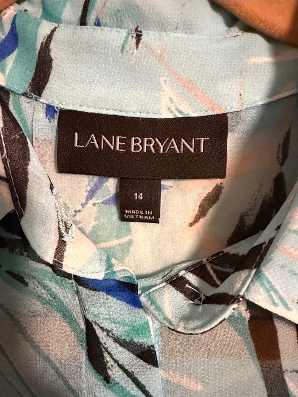 Lane Bryant Elegant Blue Printed Sleeveless Shell with Cream Liner - Picture 12 of 14